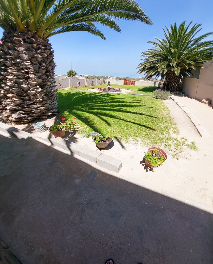 4 Bedroom Property for Sale in Port Nolloth Northern Cape